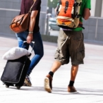 Children’s backs: Trolleys do less damage than backpacks
