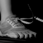 Shoe-string theory: Why shoelaces come untied